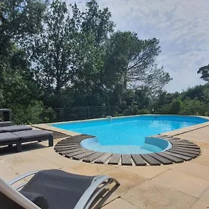 https://saint-raphael-au-calme-dans-les-pinedes-du-golf-de-valescure.fr-provencehotel.com